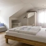 Semesterbostad With 2 Bedrooms *