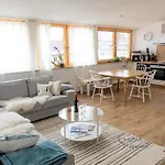 Semesterbostad With 2 Bedrooms