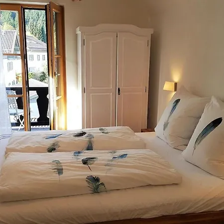 With 2 Bedrooms Будинок відпочинку
