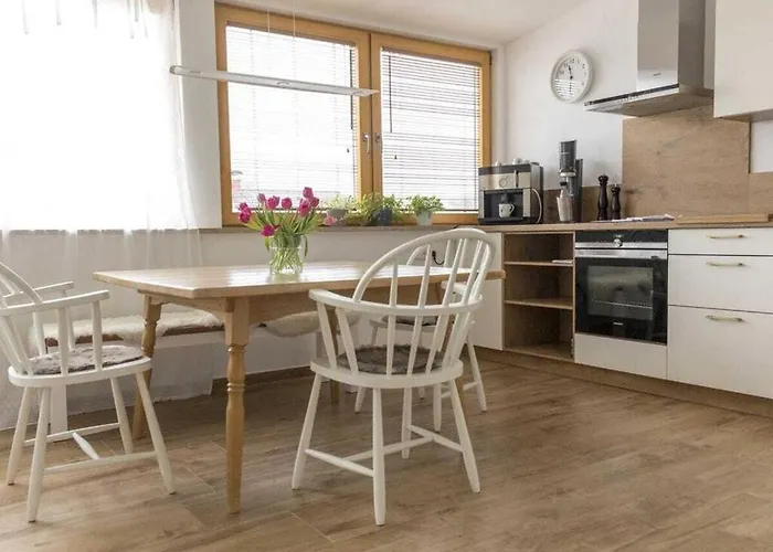 With 2 Bedrooms בית נופש *